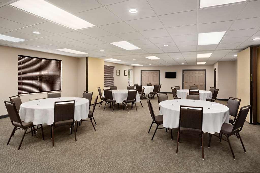 Country Inn & Suites By Radisson, Charlotte University Place, Nc Kemudahan gambar