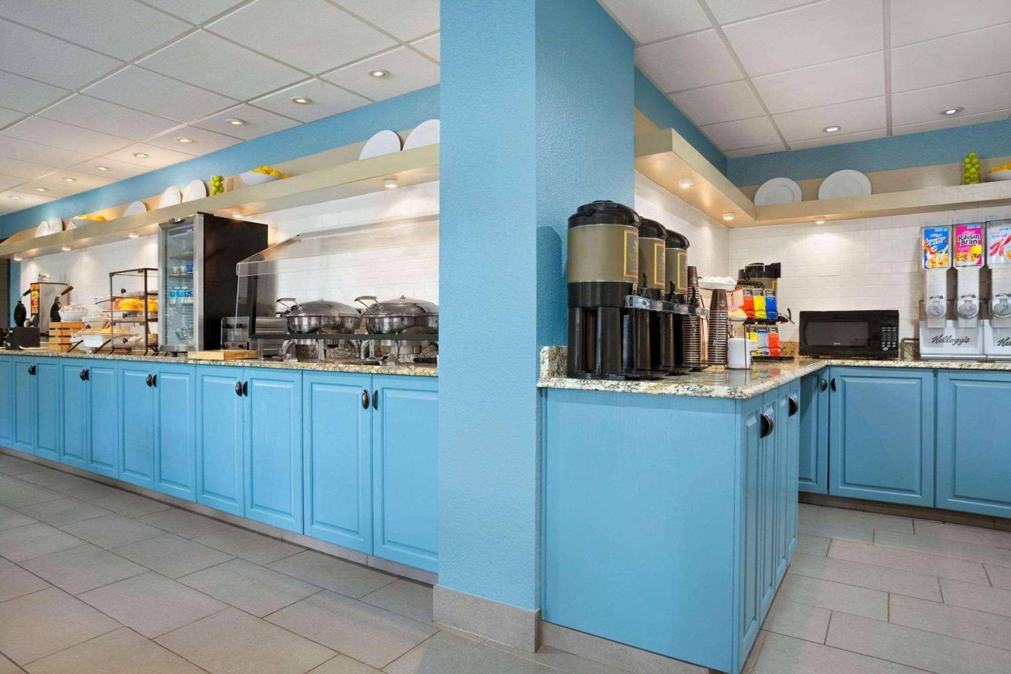 Country Inn & Suites By Radisson, Charlotte University Place, Nc Luaran gambar